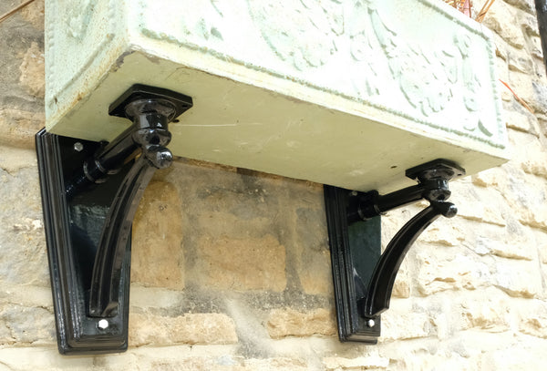 Small Ornate Brackets, sold in pairs.